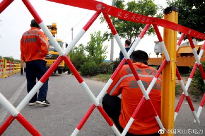 10千伏大戶線、10千伏南環(huán)線開展直線改耐張并加裝開關作業(yè)