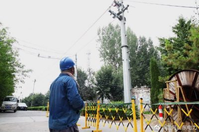 桓臺縣供電公司新立電桿27基、架設線路1.3公里、敷設電纜200余米