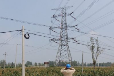 500千伏艾姚、艾湖線開(kāi)展保電特巡工作