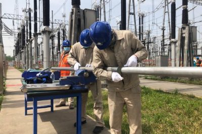 500千伏三汊灣變開(kāi)展母線地刀放電異常處理工作