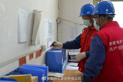 及時(shí)更換破損設(shè)備  受到教職員工稱(chēng)贊