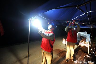 防汛保電，照亮12公里防汛河堤