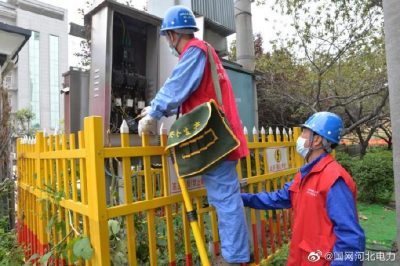 高考保電責(zé)任大，供電員工忙排查