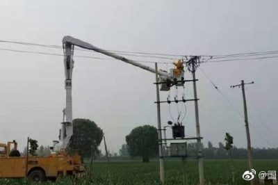 帶電作業(yè)本領(lǐng)強(qiáng)，客戶(hù)用電有保障
