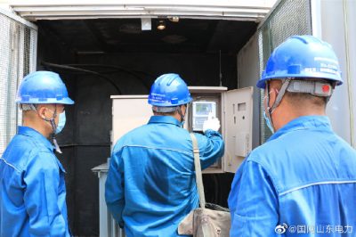 國(guó)網(wǎng)東阿縣供電公司重點(diǎn)巡視配電室、開閉所配備的排水泵、發(fā)電機(jī)等設(shè)備