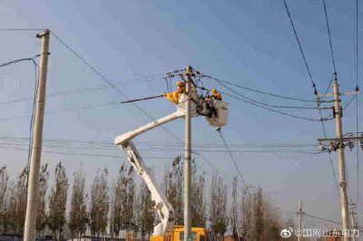 對1號至35號桿進行帶電消缺，檢查、緊固設備螺絲