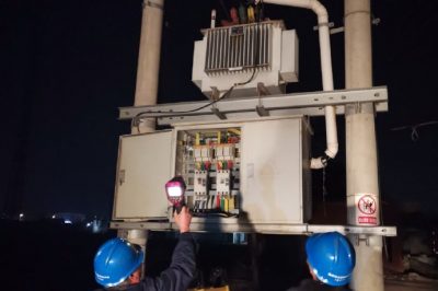 在夜間電力負(fù)荷高峰期對(duì)變壓器、線路進(jìn)行巡視